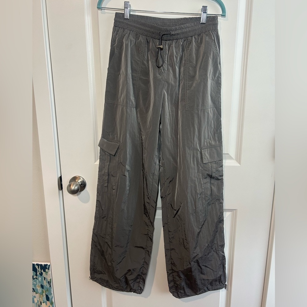 Princess Polly Reflective Grey Parachute Pants Size Small